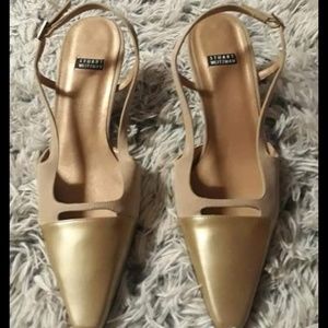 Stuart Weitzman pumps